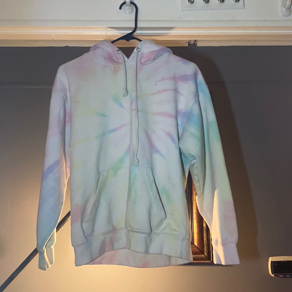 This is a dreamsicle hoodie and it is a size small